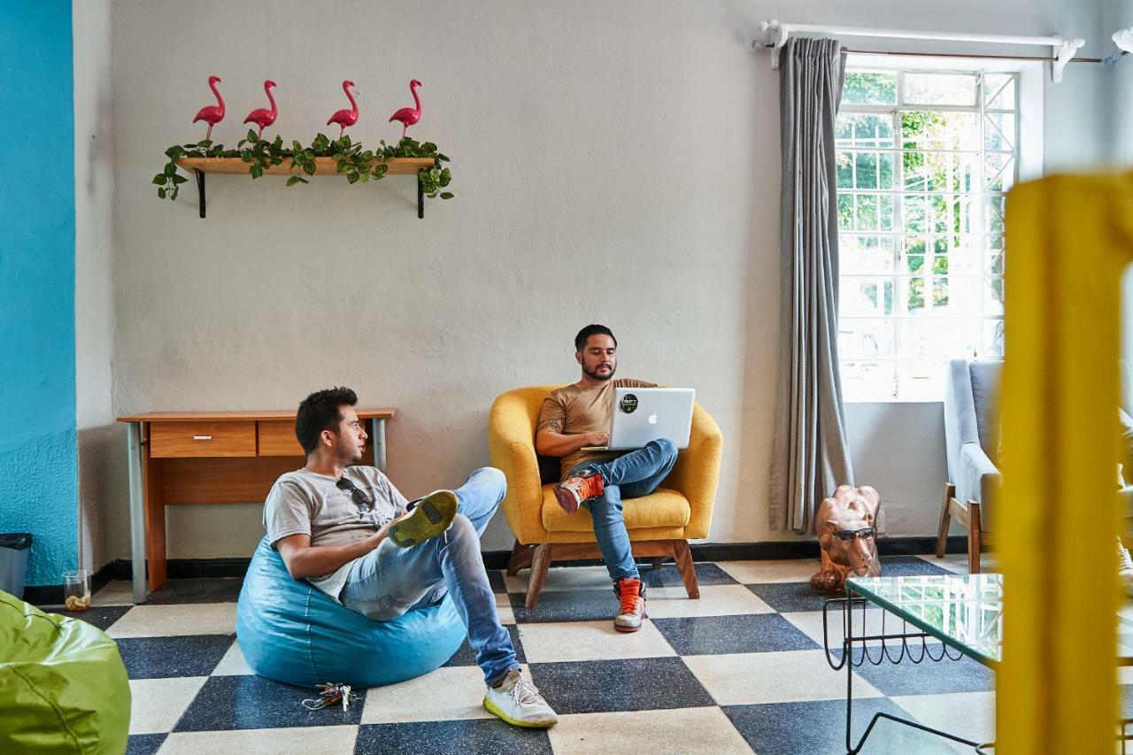 Hostal Americana Guadalajara Luaran gambar